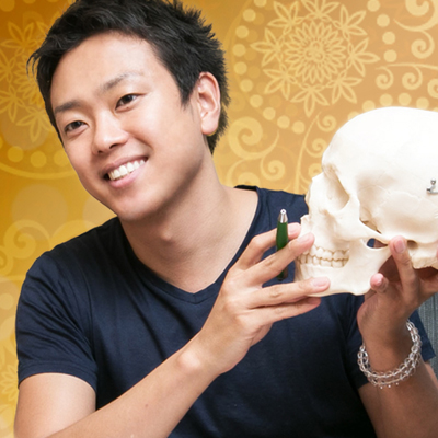 院長プロフィール | シンクロ矯正®KADOMORI