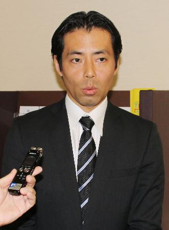 群馬４区に福田元首相長男達夫氏／自民、公募も応募は１人 | 次期衆院選の群馬４区で自民党候補に内定した福田達夫氏＝２１日午後、群馬県高崎市 | 四国新聞社