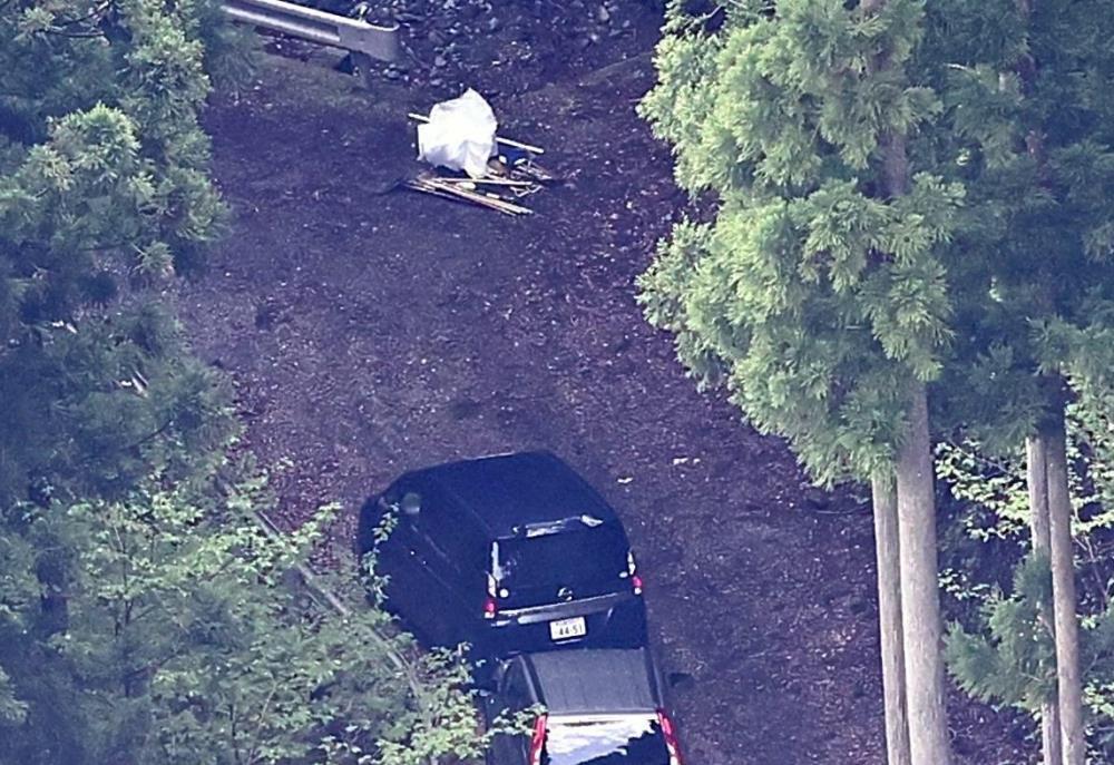 山梨・道志村で新たに左の運動靴を発見、不明の小倉美咲さんのものと特徴一致…靴下も見つかる : 社会 : ニュース : 読売新聞オンライン