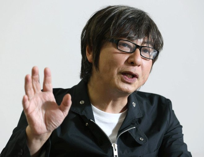 ニコニコの七尾です」手を挙げ10年 ネットユーザーの声、官房長官にぶつける / Twitter