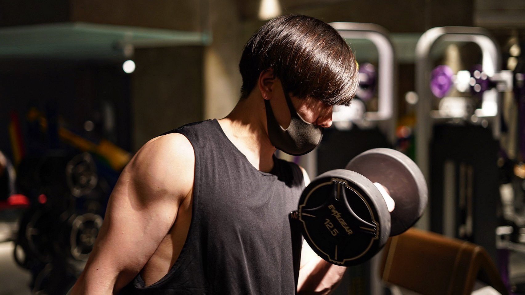 門脇慎剛wikiプロフィール身長＆経歴！ジムトレーナーの筋肉画像!｜TrendWatch