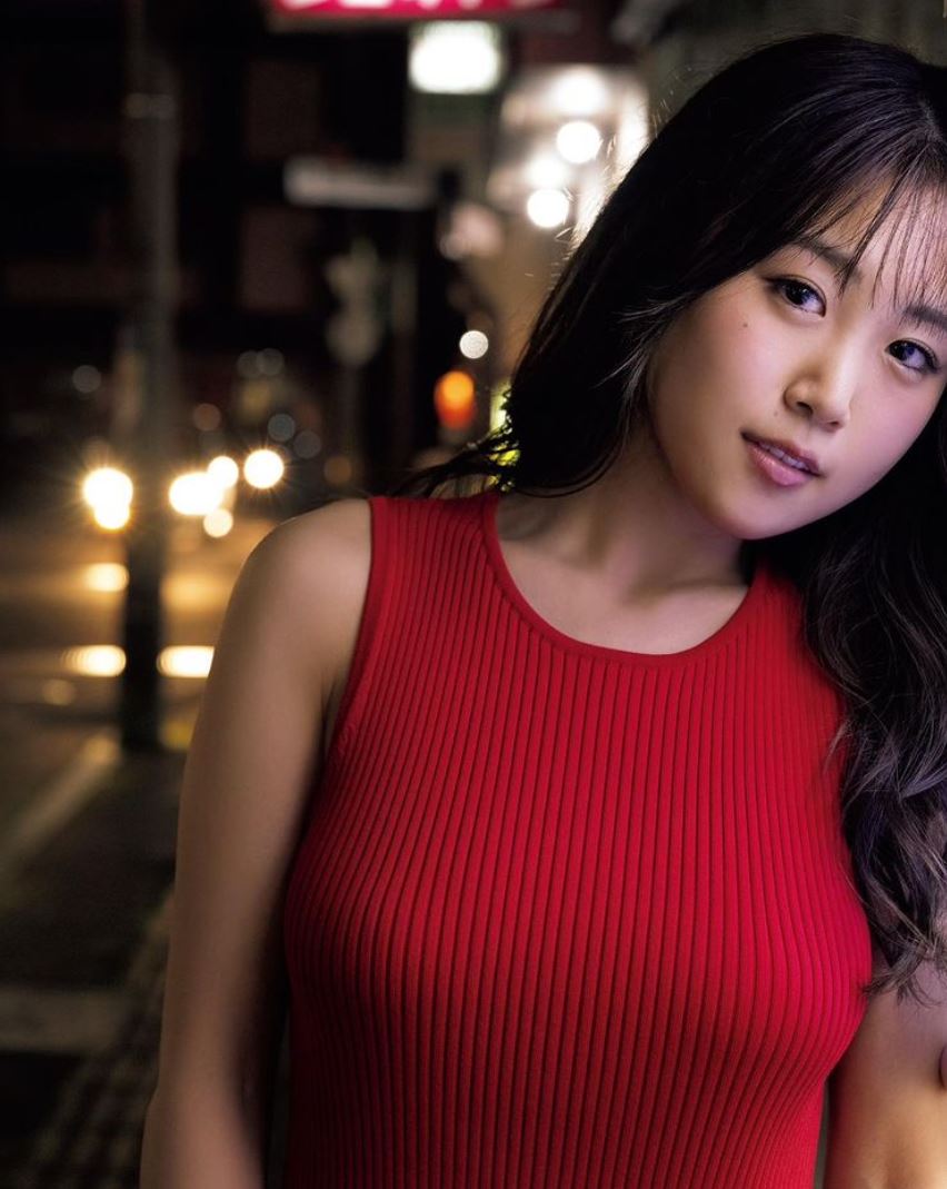 サイバージャパンHARUKA、“裏太もも”露わなギリギリ私服姿公開！「水着の時より好き」の声 | 日刊大衆