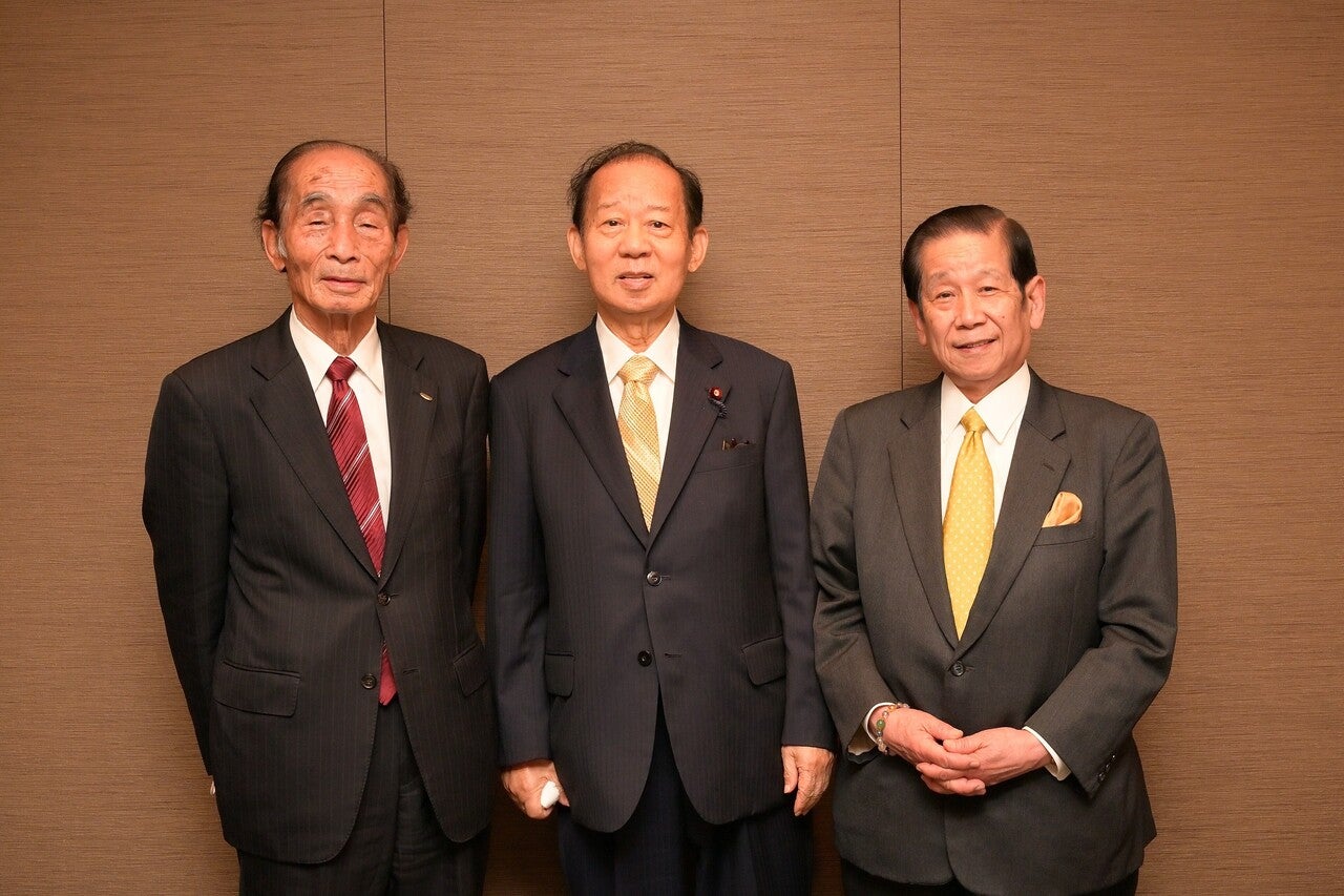 二階俊博×輿石東「政界シーラカンスの逆襲」薄っぺらい現在の永田町をぶった切る！ 聞き手・篠原文也｜文藝春秋digital