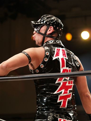 ハッスル HG レーザーラモン その３ - 桃太郎の格闘部屋 ２