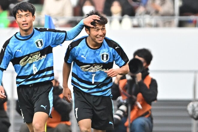 ヘディングぱねぇ！」岡山学芸館MF木村匡吾の勝ち越し弾にファン喝采！「クロスも完璧やった‼️」【選手権 決勝】 | サッカーダイジェストWeb