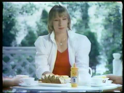 シュガーカットCM マルチナ・ナブラチロワ - YouTube