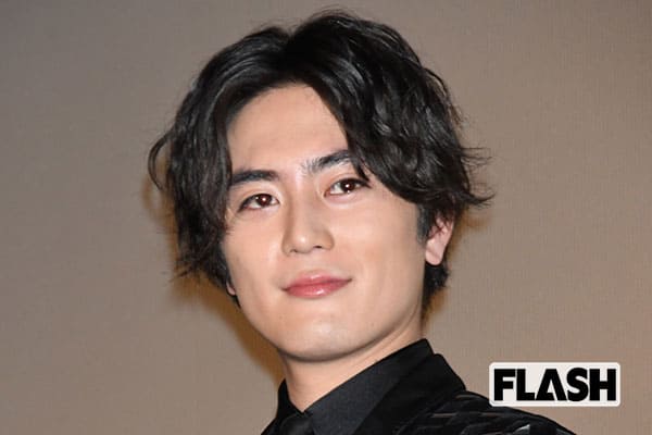 間宮祥太朗「仕事はいつも『夏休みの宿題』状態」意外な素顔 | Smart FLASH/スマフラ[光文社週刊誌]