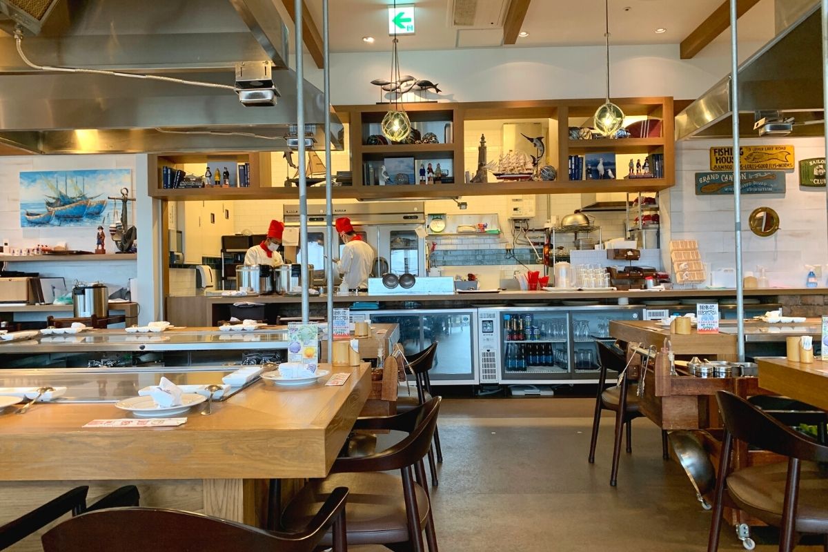 サムズアンカーイン イーアス沖縄豊崎で海を見ながら優雅にステーキを｜沖縄トラベル