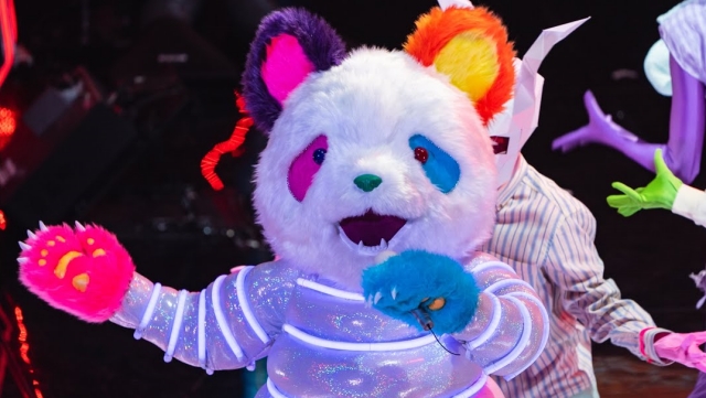 マスクドシンガー】ネオンパンダの正体は誰？10代からアイドル？